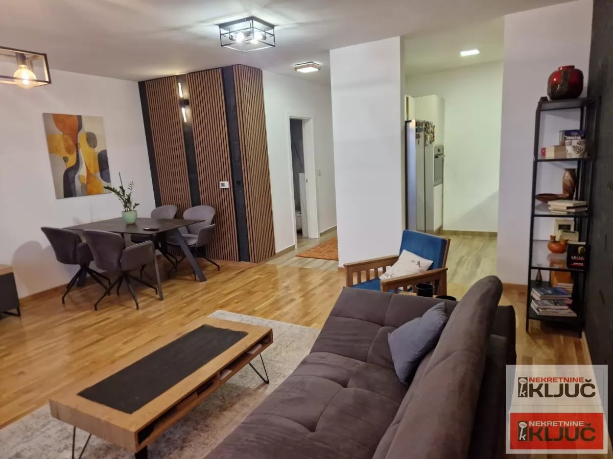 PETROVARADIN, 98m2, Četvorosoban, Novogradnja, Vila 1