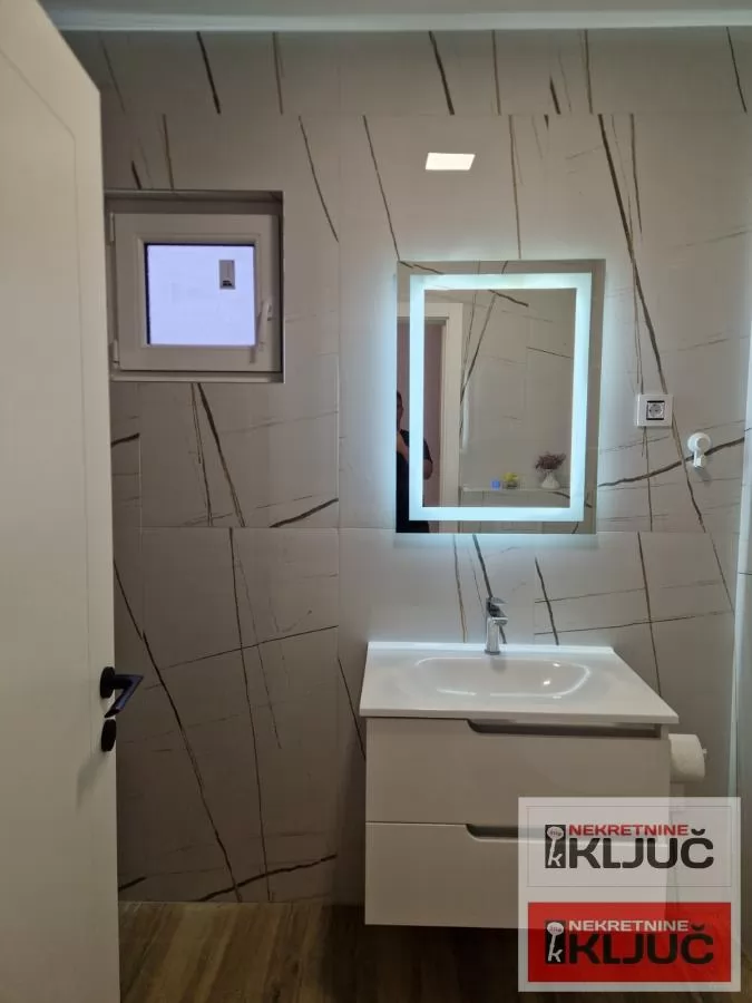 PETROVARADIN, 98m2, Četvorosoban, Novogradnja, Vila 13