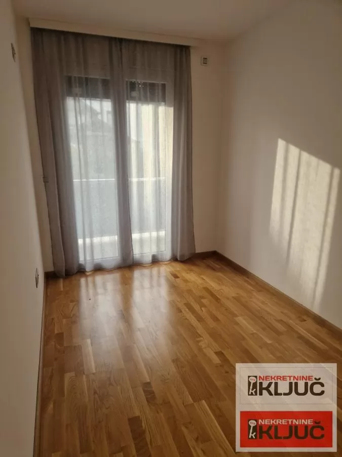 PETROVARADIN, 98m2, Četvorosoban, Novogradnja, Vila 7