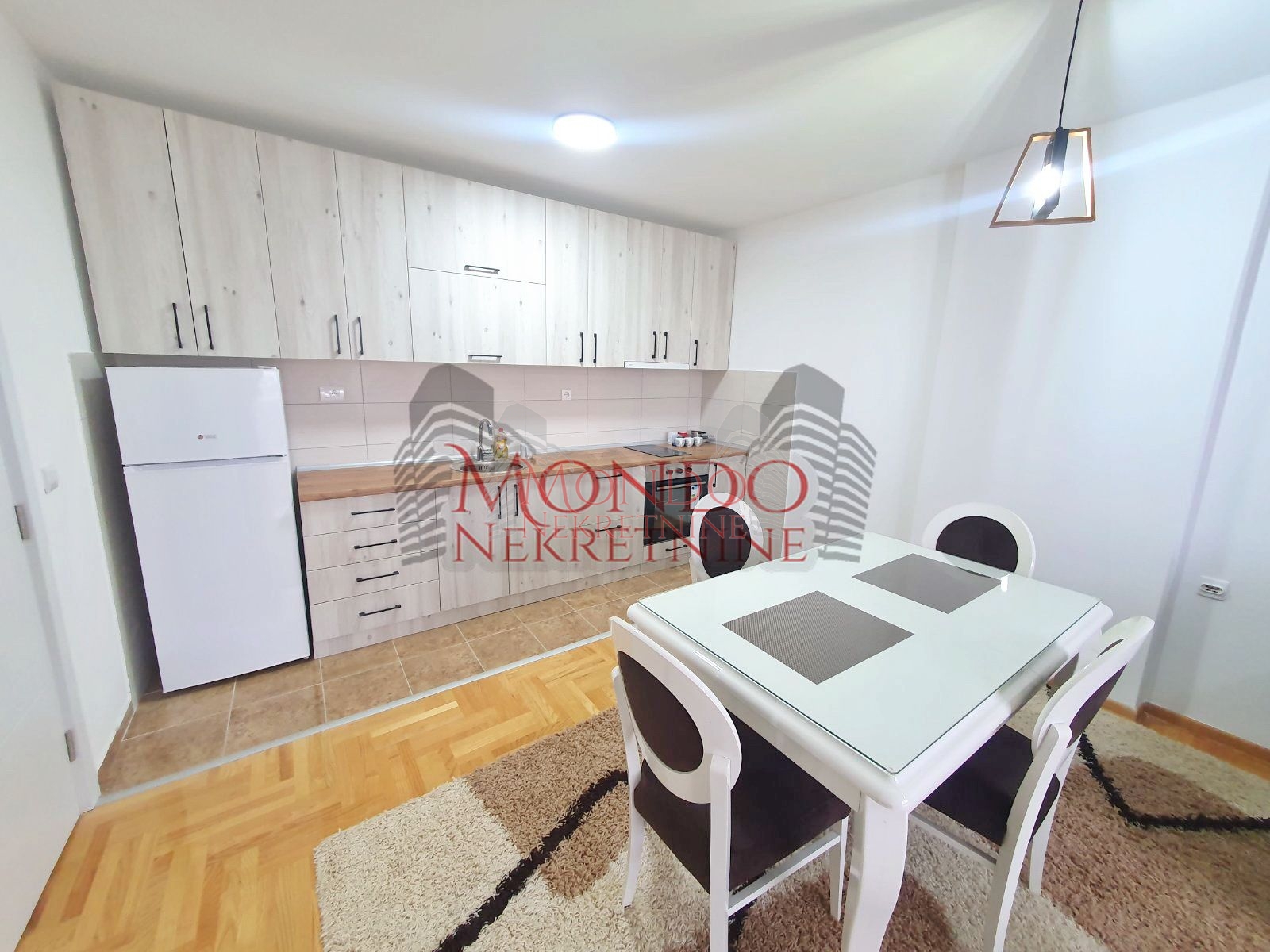 Jednoiposoban stan kod Čaira u  naselju "Vagres City". 6