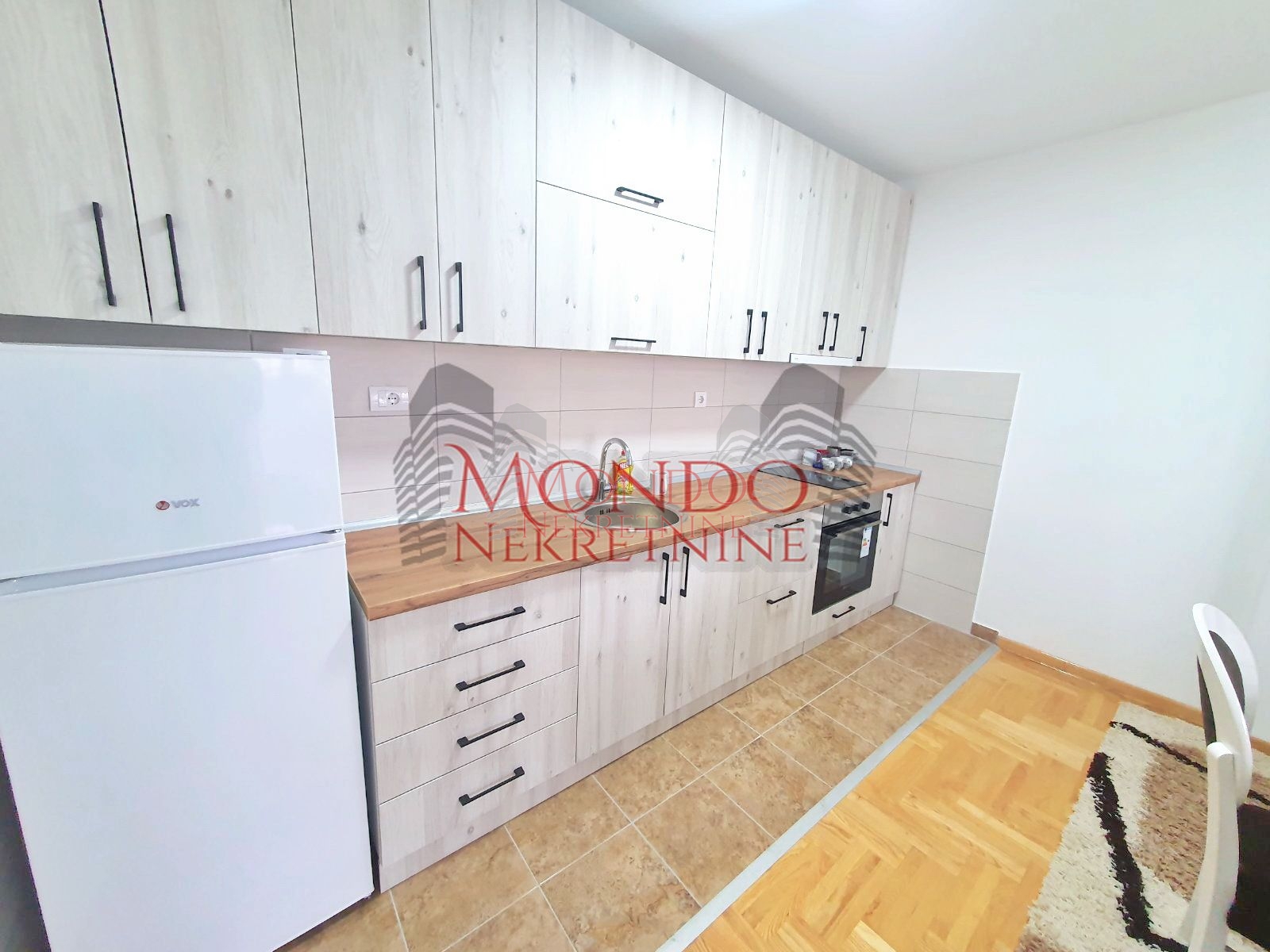 Jednoiposoban stan kod Čaira u  naselju "Vagres City". 7