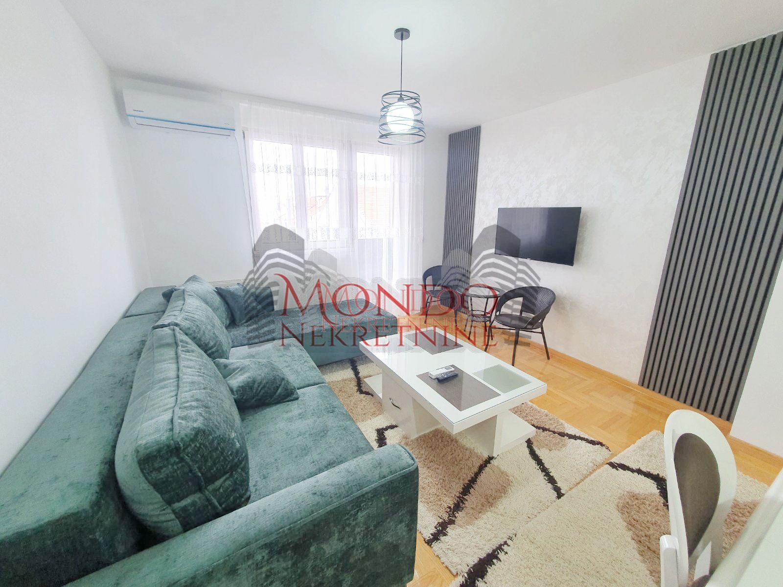 Jednoiposoban stan kod Čaira u  naselju "Vagres City". 1