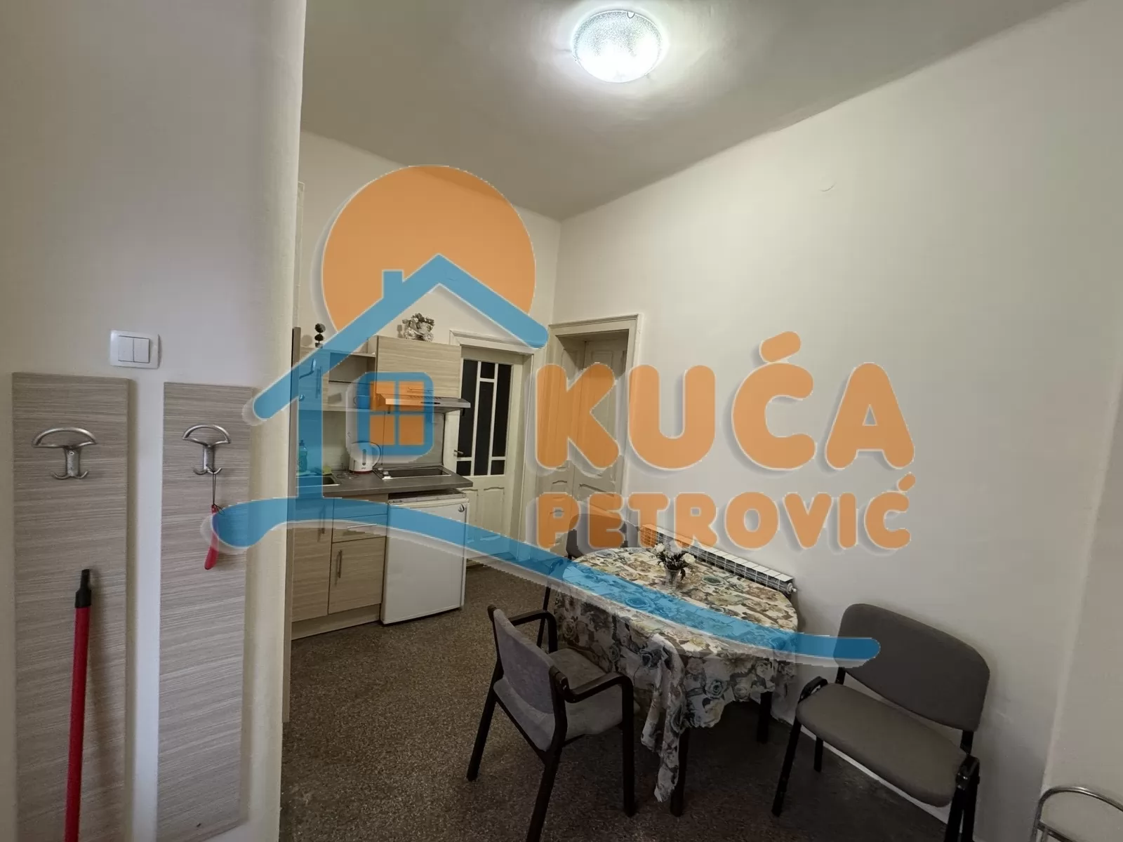 Trosoban stan, 62 m2, Centar, Vojvode Vuka ID: i-015531 5