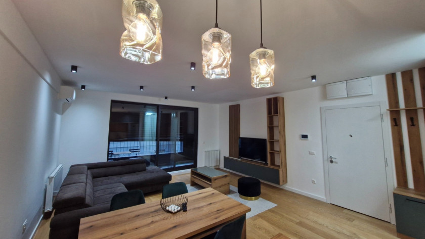 Izdavanje K District Trosoban lux stan garaza 1