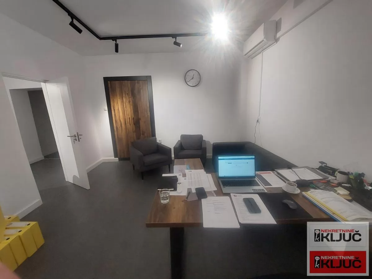 KEJ IZDAJE SE VIŠENAMENSKI POSLOVNI PROSTOR 11