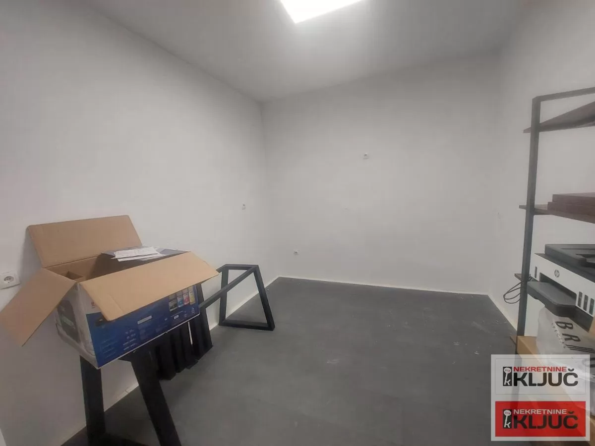 KEJ IZDAJE SE VIŠENAMENSKI POSLOVNI PROSTOR 15