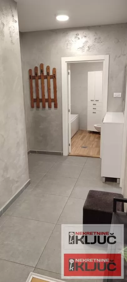 ROTKVARIJA,48m 2,DVOSOBAN 13