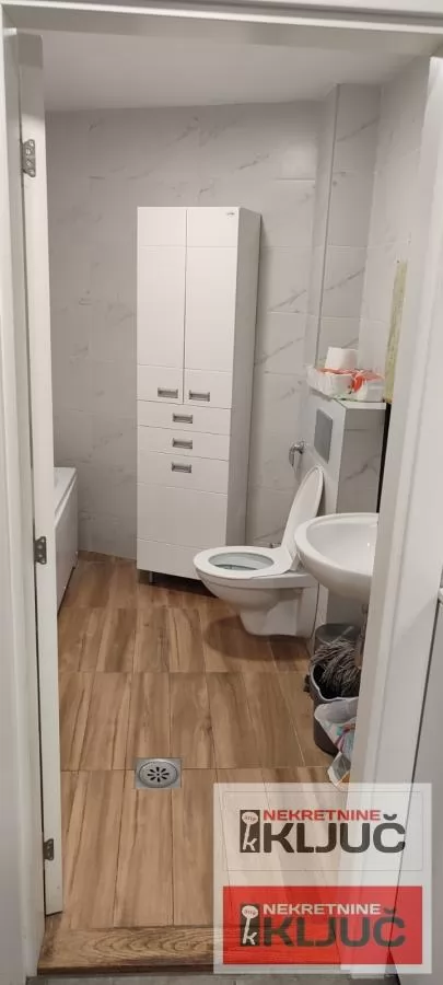 ROTKVARIJA,48m 2,DVOSOBAN 16