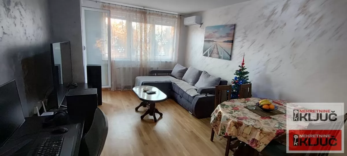 ROTKVARIJA,48m 2,DVOSOBAN 2