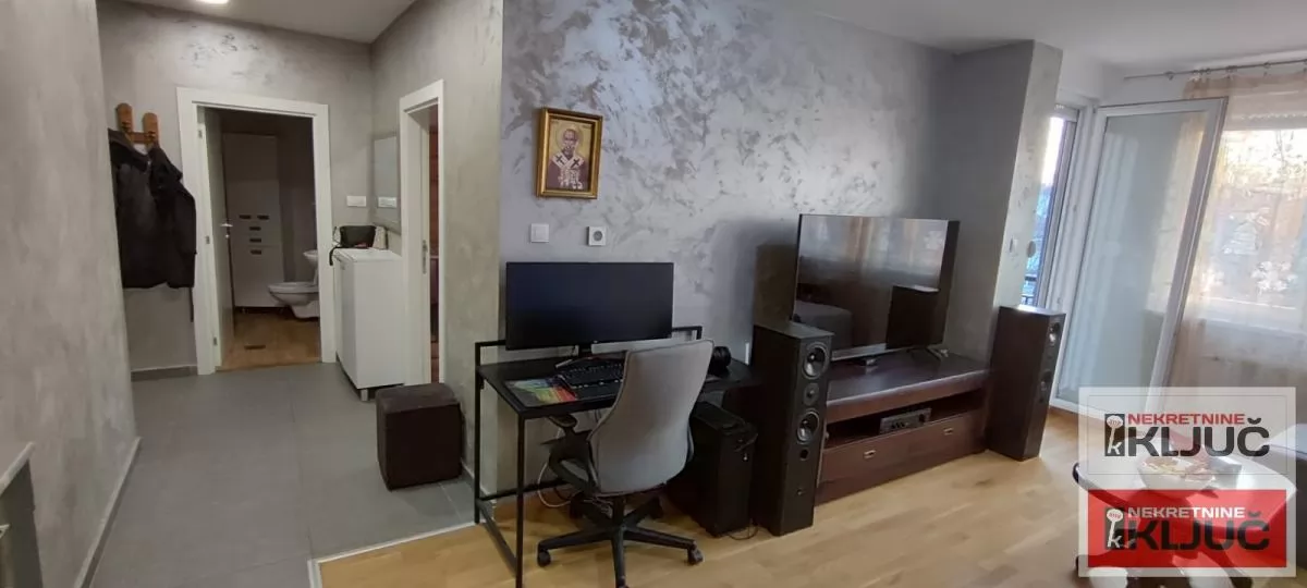 ROTKVARIJA,48m 2,DVOSOBAN 3