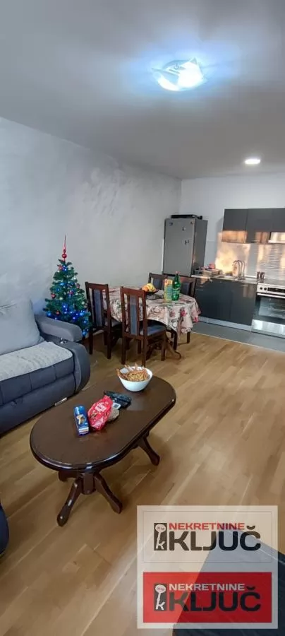 ROTKVARIJA,48m 2,DVOSOBAN 6