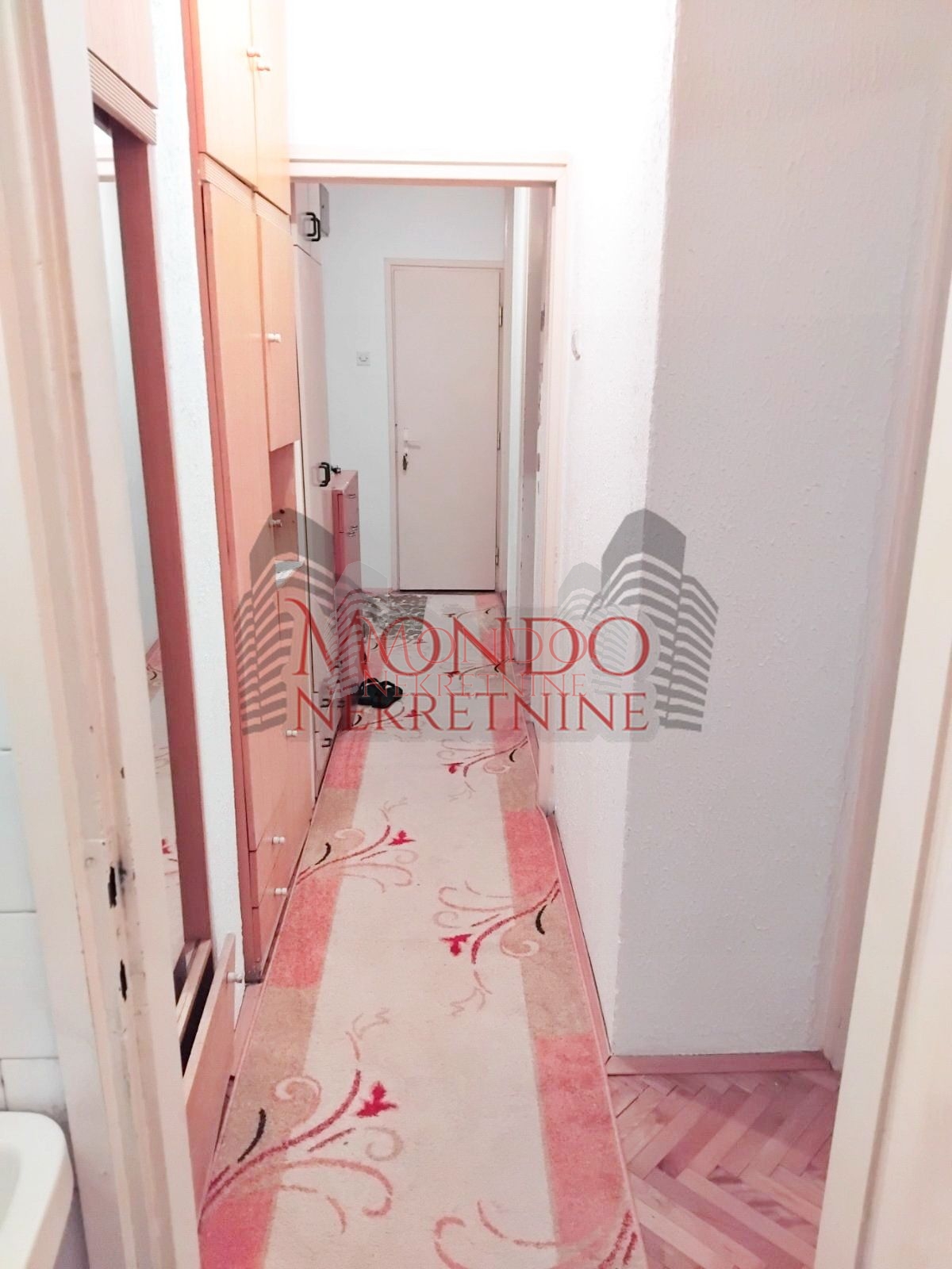 Jednoiposoban stan u blizini Novog Niša 12