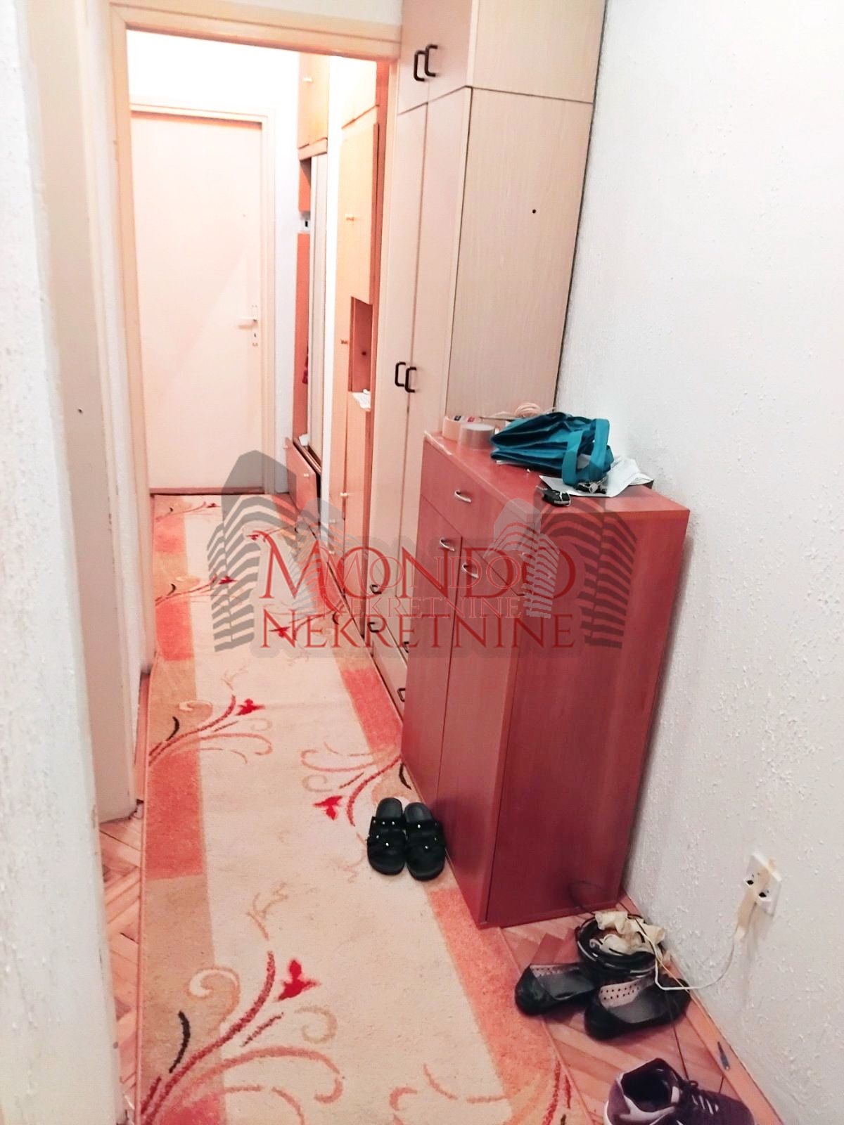 Jednoiposoban stan u blizini Novog Niša 13