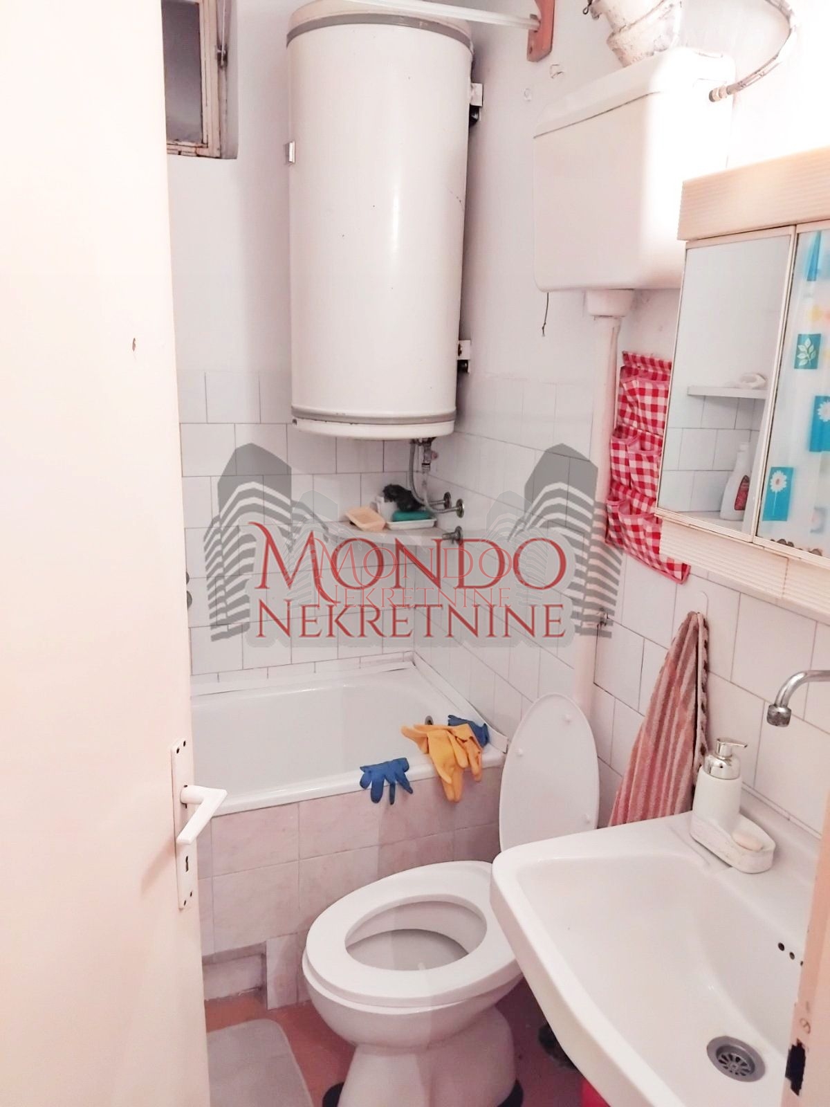 Jednoiposoban stan u blizini Novog Niša 11