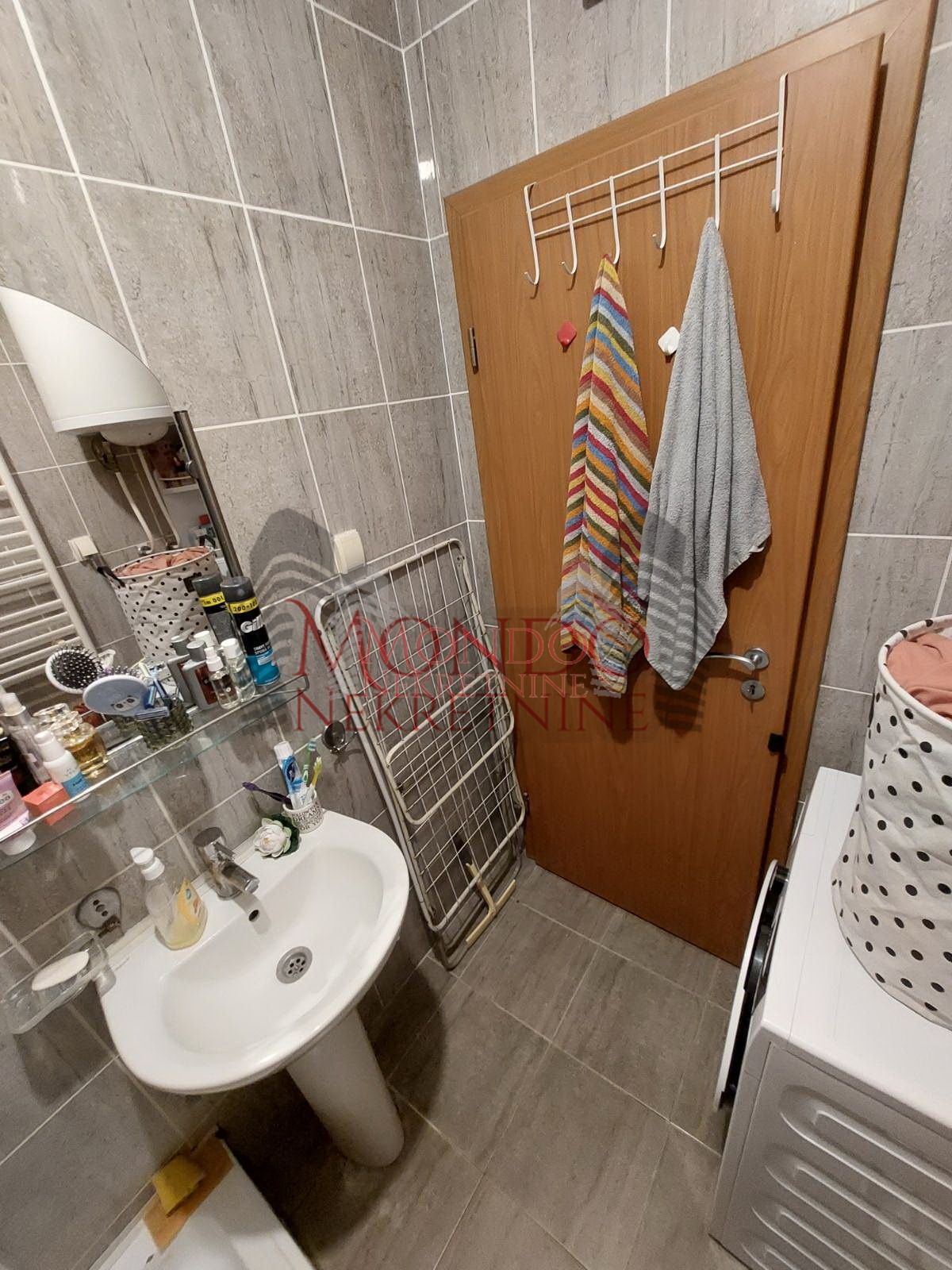 Garsonjera kod Doma zdravlja. 9