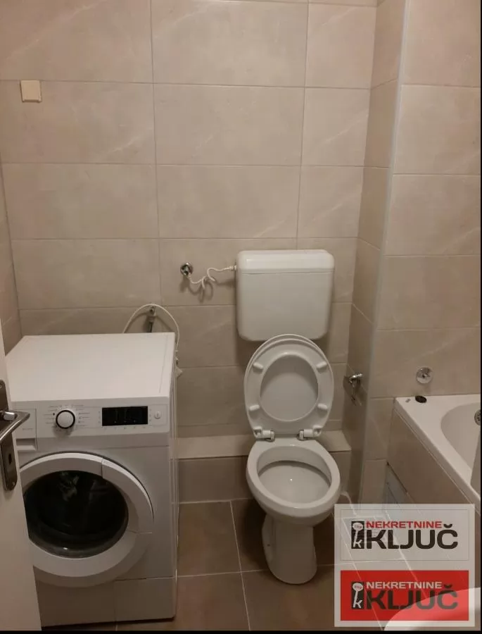 BULEVAR OSLOBOĐENJA IZDAJE SE DVOSOBAN NAMEŠTEN STAN 10