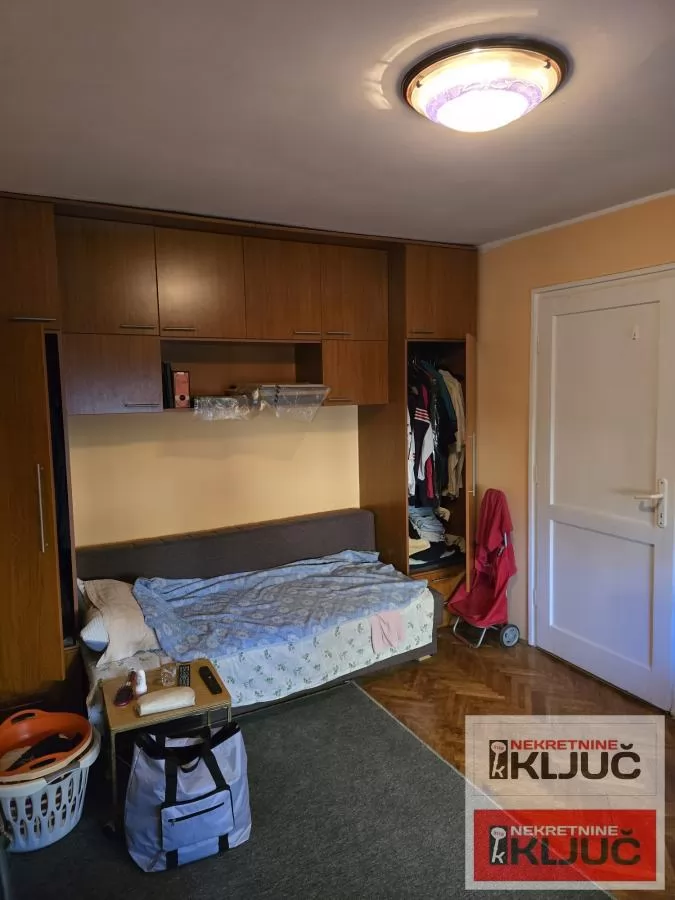 DETELINARA, 45m2, Dvosoban, Delimično sređivan 4