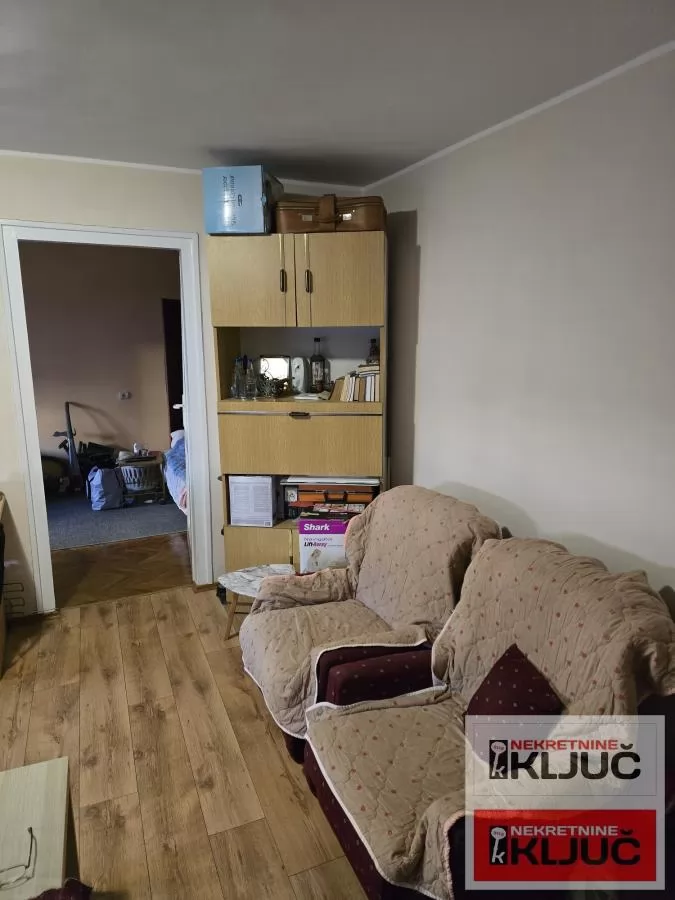 DETELINARA, 45m2, Dvosoban, Delimično sređivan 6