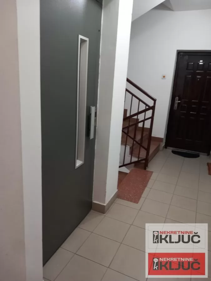 Dobar jednosoban stan u blizini Spensa 7