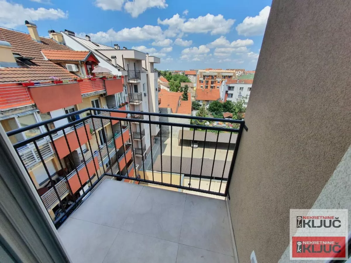 PODBARA IZDAJE SE DVOIPOSOBAN NAMEŠTEN STAN 18