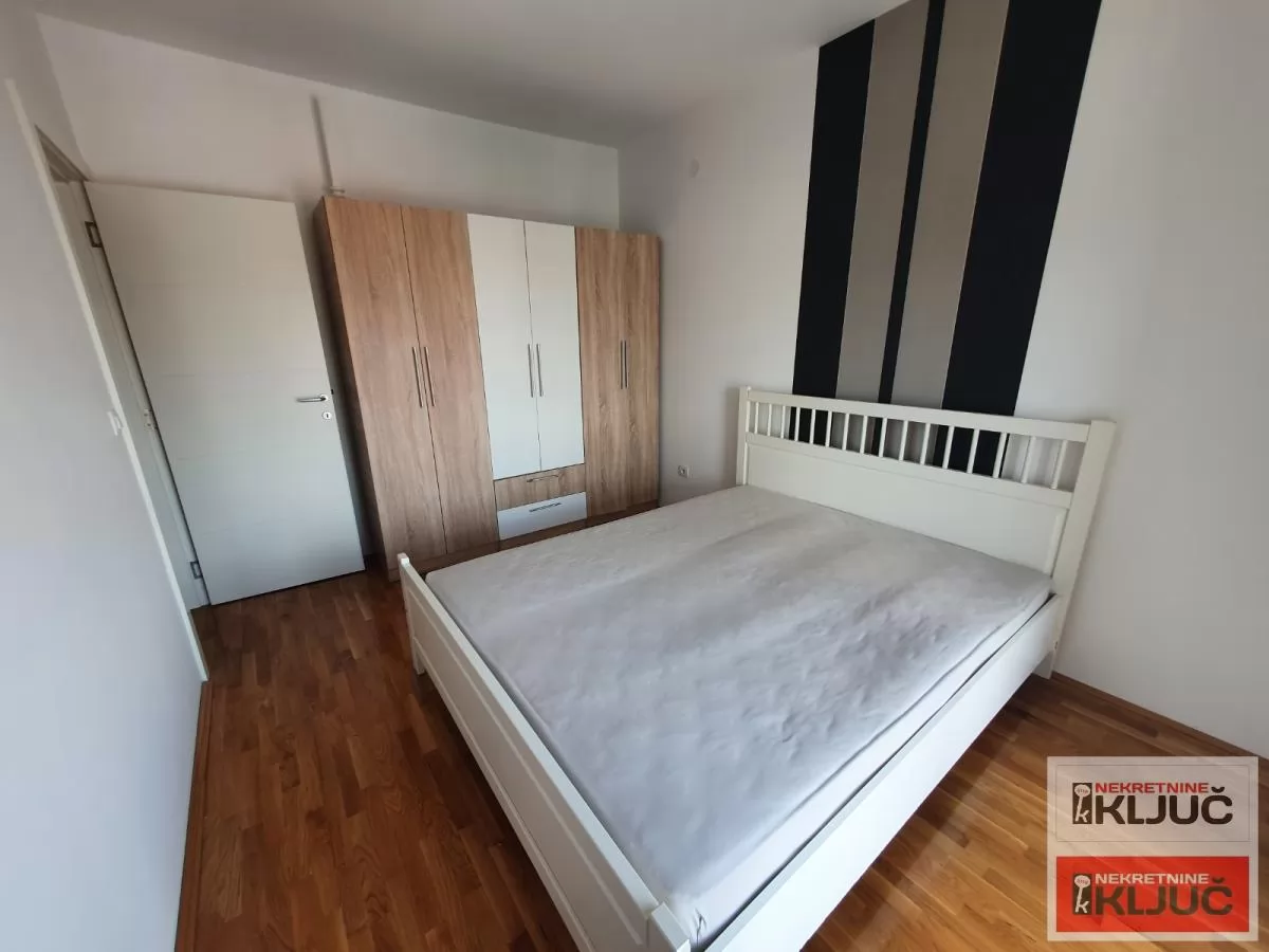 PODBARA IZDAJE SE DVOIPOSOBAN NAMEŠTEN STAN 9