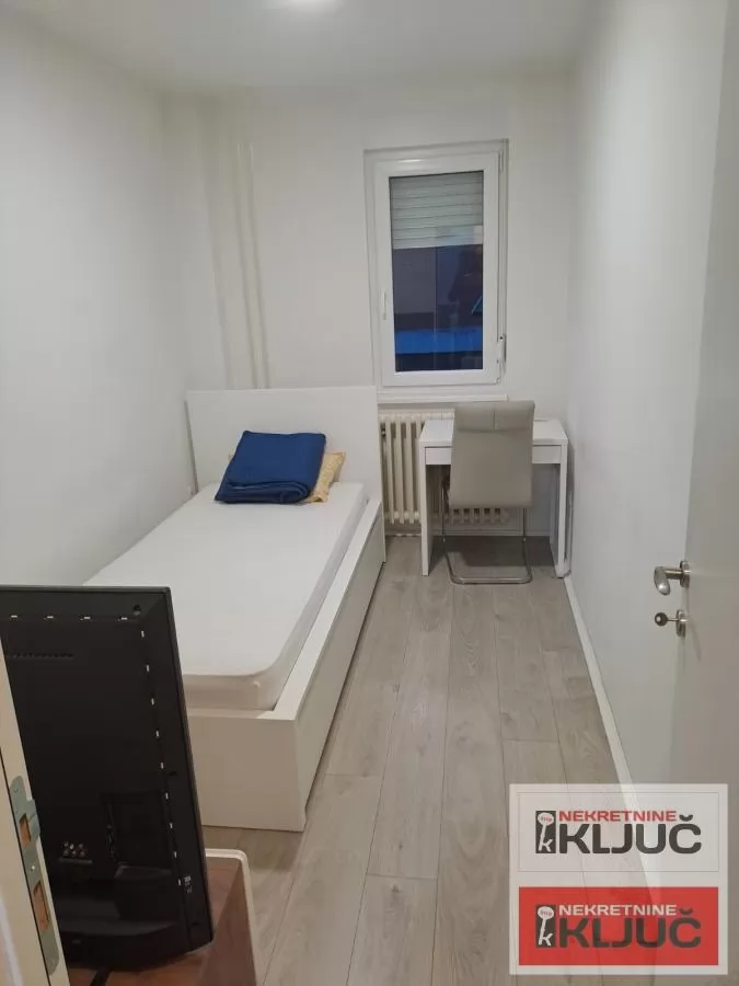 NOVO NASELJE, ŠONSI, 55m2, Dvoiposoban, Renoviran 5