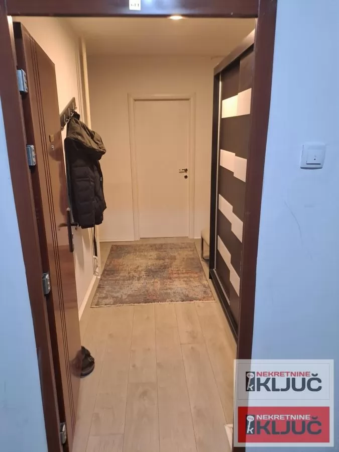NOVO NASELJE, ŠONSI, 55m2, Dvoiposoban, Renoviran 7