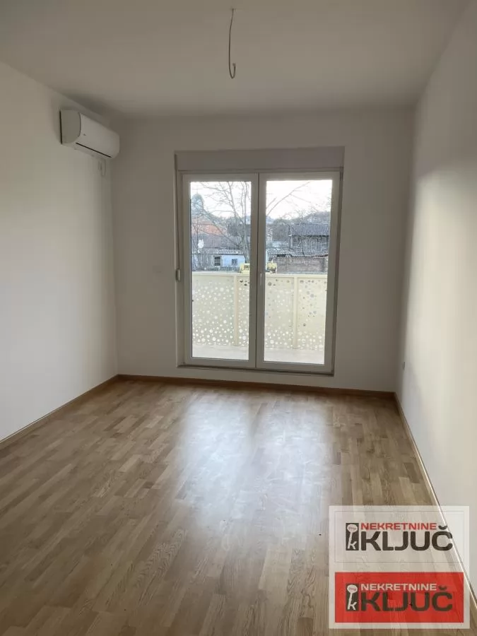 PETROVARADIN, 28m2, Garsonjera, Nova 1