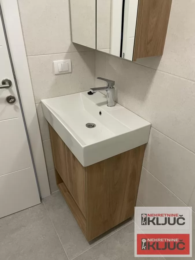 PETROVARADIN, 28m2, Garsonjera, Nova 3