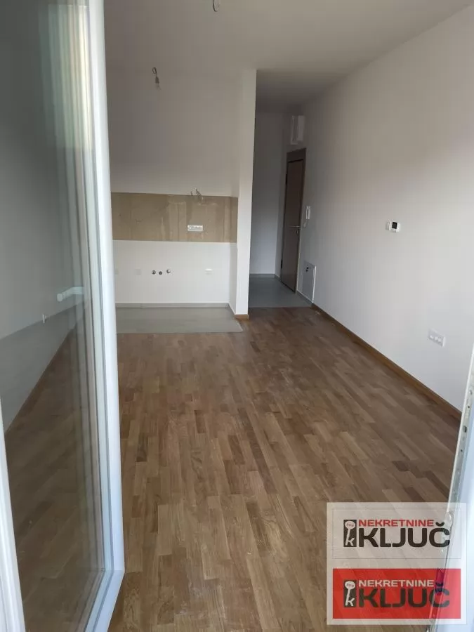 PETROVARADIN, 28m2, Garsonjera, Nova 6