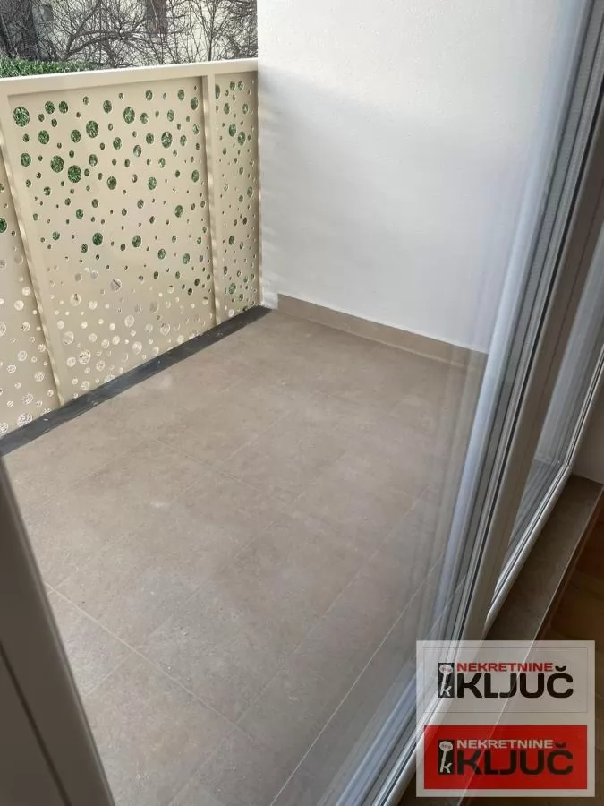 PETROVARADIN, 28m2, Garsonjera, Nova 7