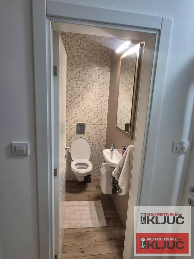 BLIZINA RIBLJE PIJACE, 66m2, Trosoban, Polunamešten, Novogradnja 20