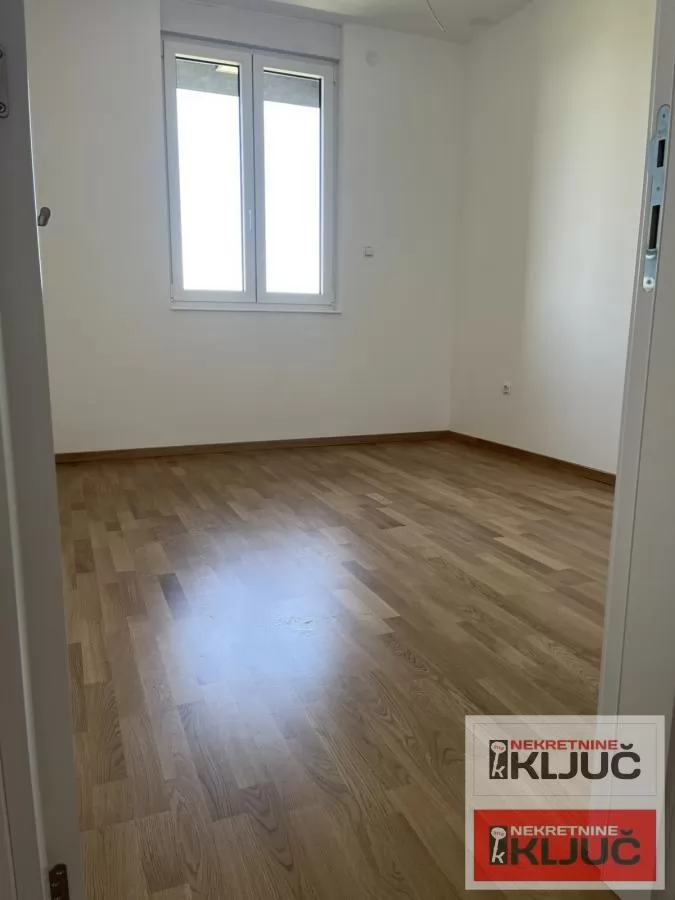 KOD SOMBORSKOG BULEVARA, 62m2, Trosoban, Novogradnja 5