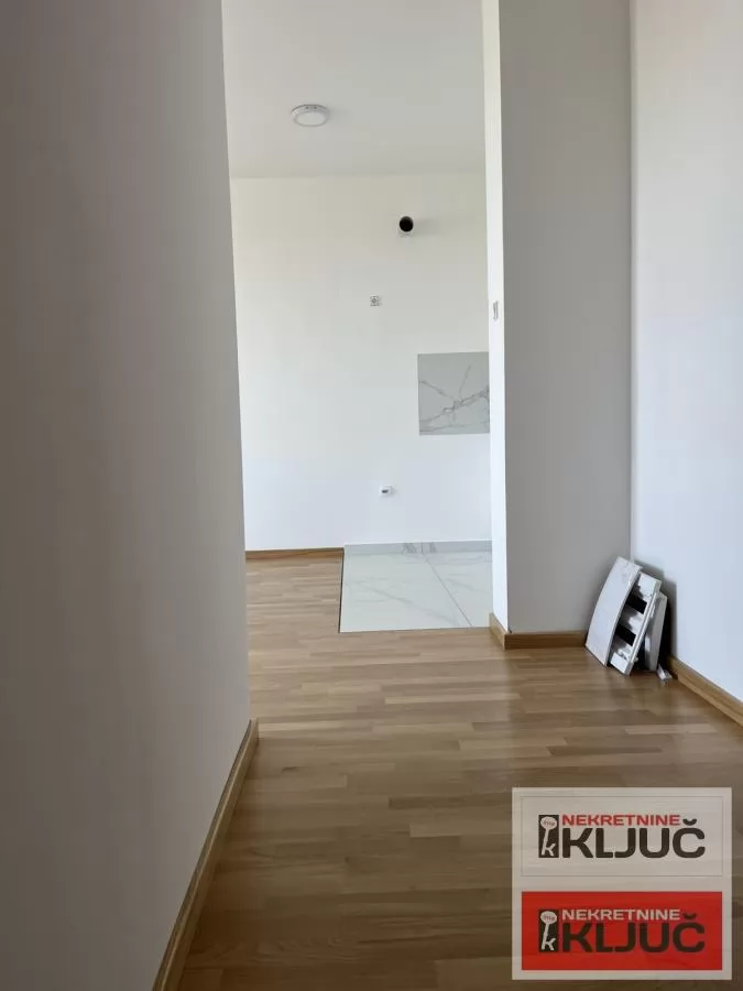 KOD SOMBORSKOG BULEVARA, 62m2, Trosoban, Novogradnja 8