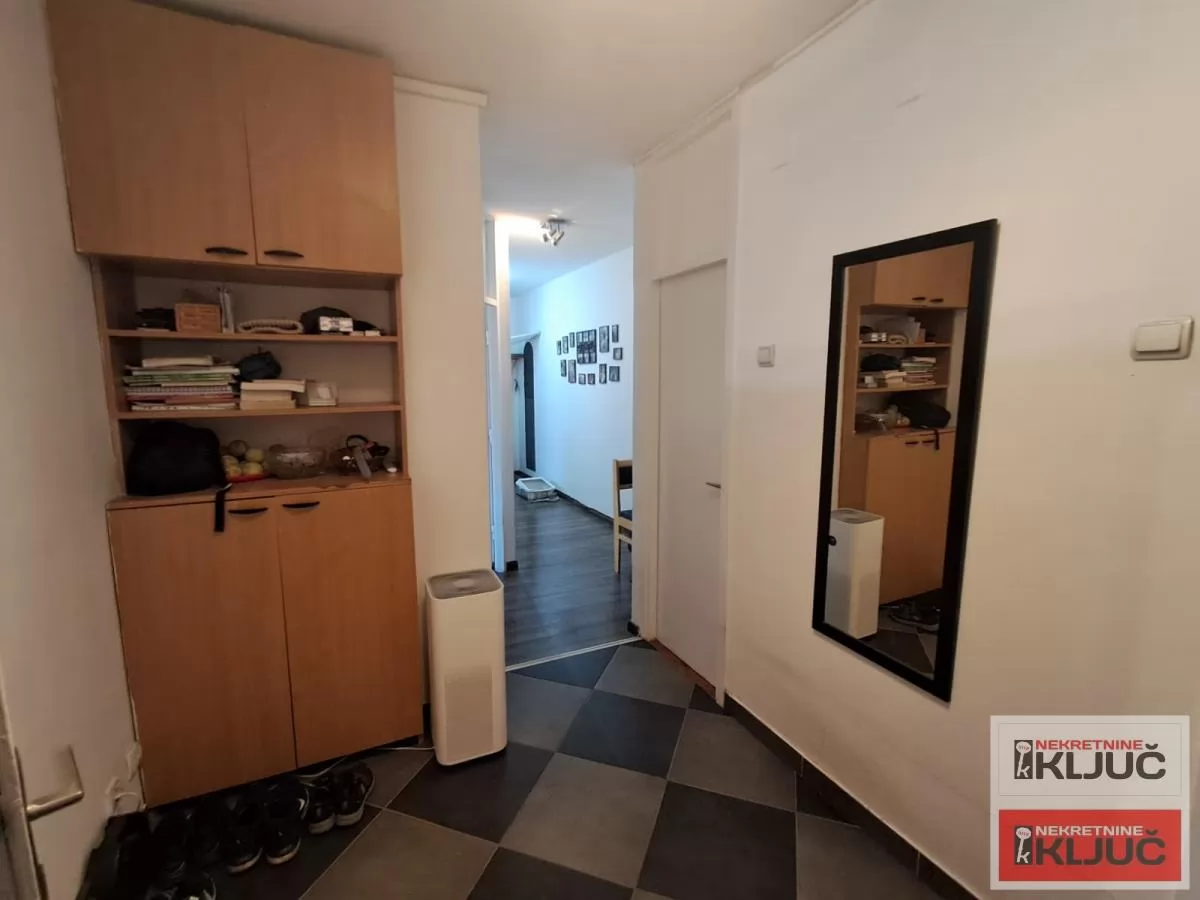 KOD ŠTRANDA, 81m2, Trosoban, Odličan 10