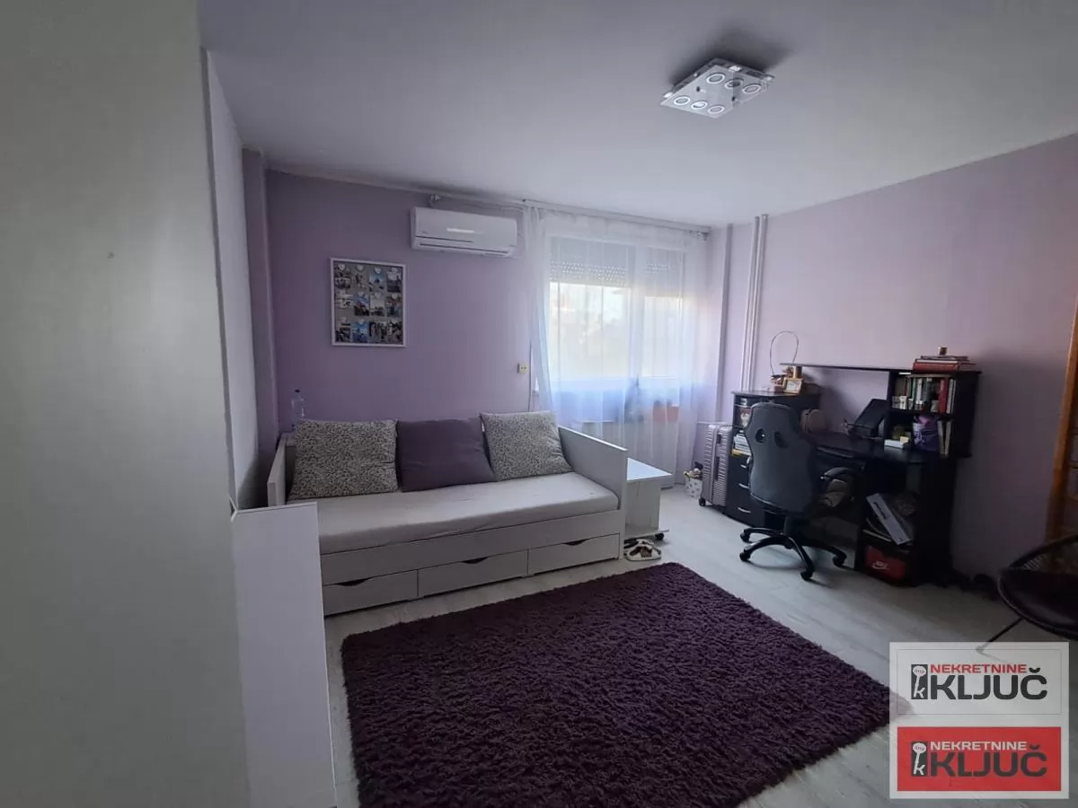 KOD ŠTRANDA, 81m2, Trosoban, Odličan 4