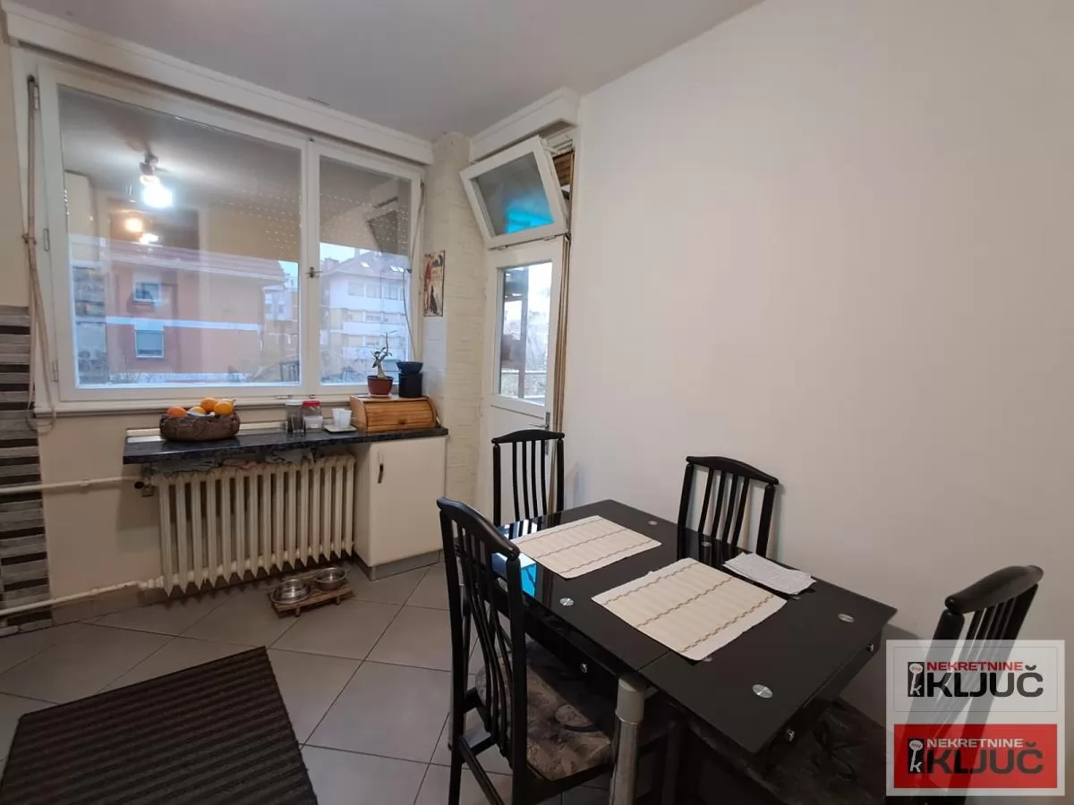 KOD ŠTRANDA, 81m2, Trosoban, Odličan 5