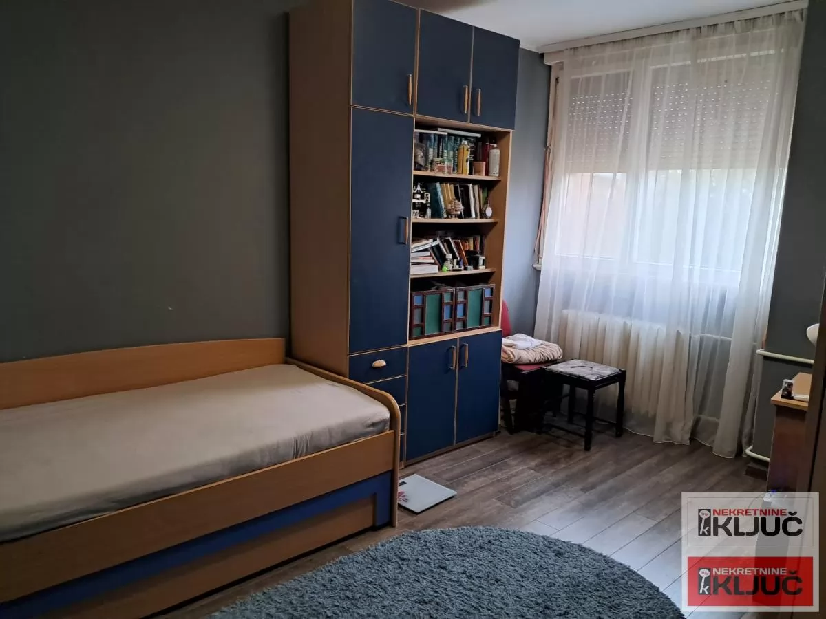 KOD ŠTRANDA, 81m2, Trosoban, Odličan 8