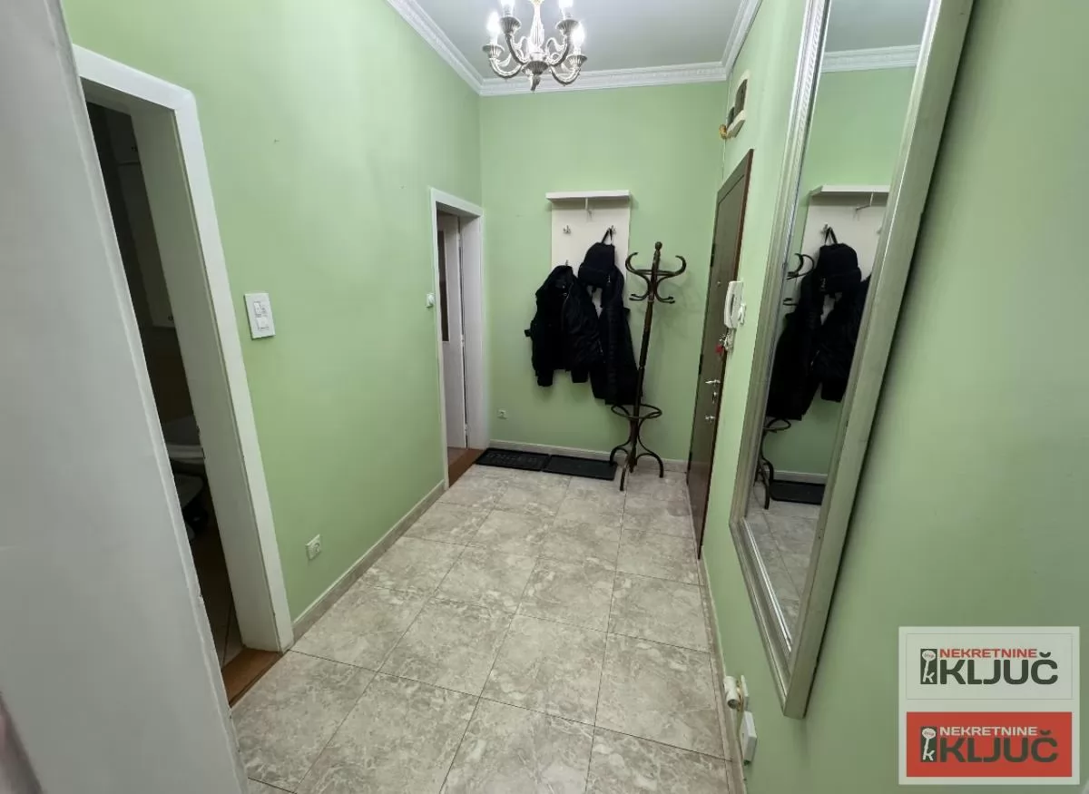 SPENS IZDAJE SE JEDNOSOBAN NAMEŠTEN STAN 4