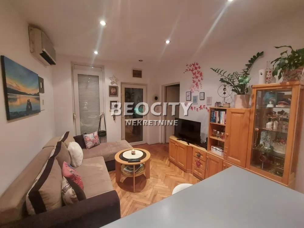 Dvosoban stan, 32 m2, Rotkvarija, Valentina Vodnika ID: 127426 2