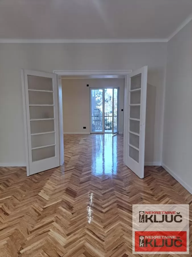 KOD SINAGOGE, 59m2, Dvosoban, Renoviran, Useljiv 11