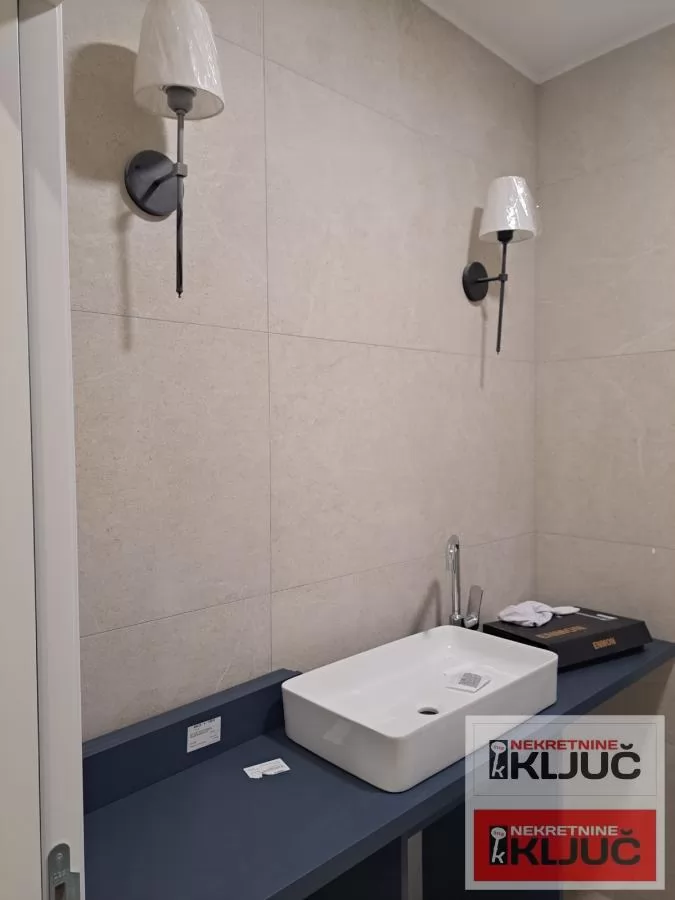 KOD SINAGOGE, 59m2, Dvosoban, Renoviran, Useljiv 15