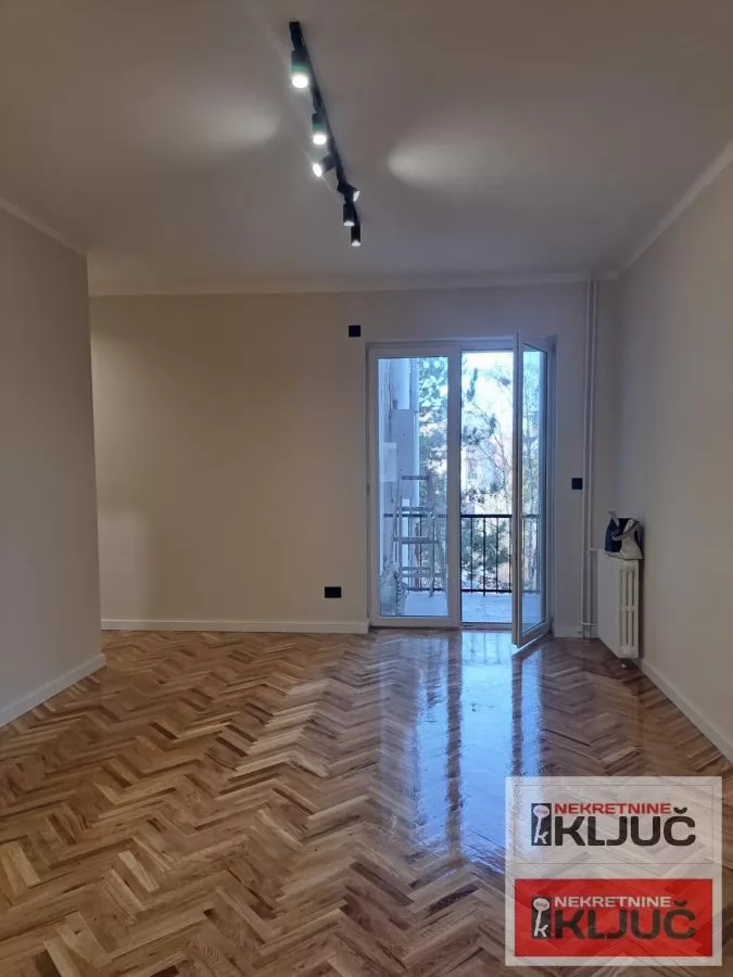 KOD SINAGOGE, 59m2, Dvosoban, Renoviran, Useljiv 3