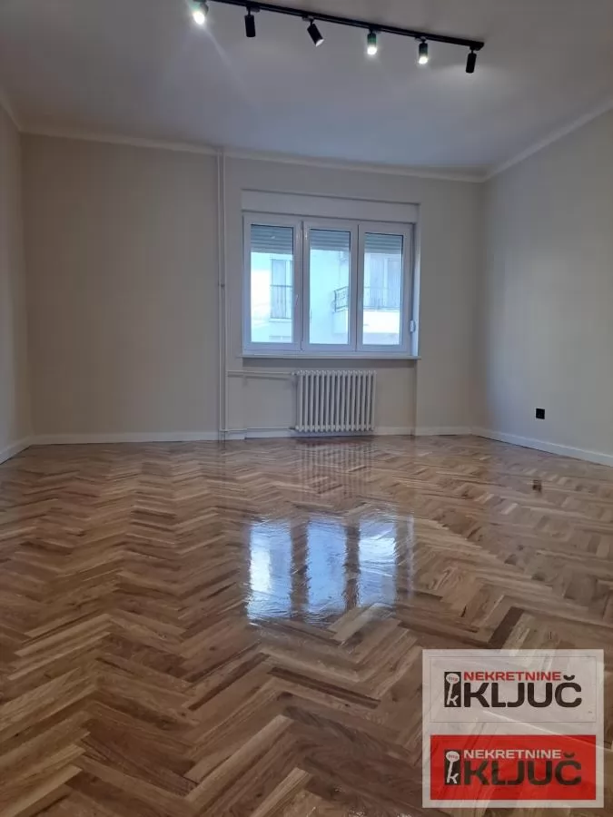 KOD SINAGOGE, 59m2, Dvosoban, Renoviran, Useljiv 4