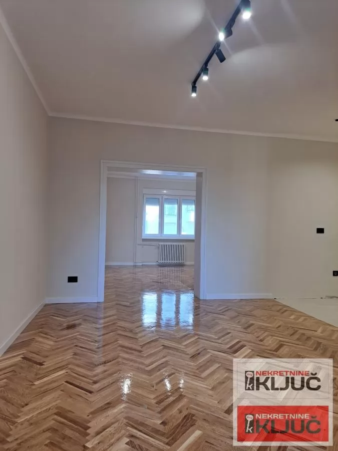 KOD SINAGOGE, 59m2, Dvosoban, Renoviran, Useljiv 7