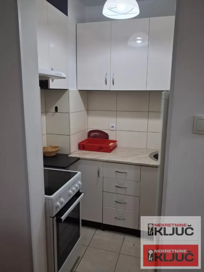 NOVA DETELINARA IZDAJE SE JEDNOIPOSOBAN NAMEŠTEN STAN 3