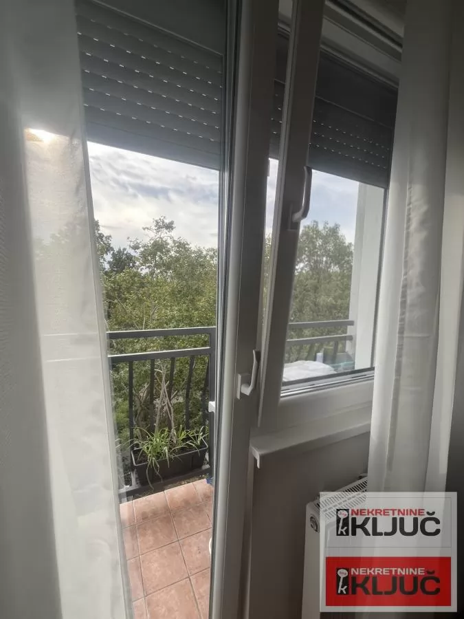 SATELITSKA PIJACA, 25m2, Jednoiposoban, Renoviran, Namešten 6