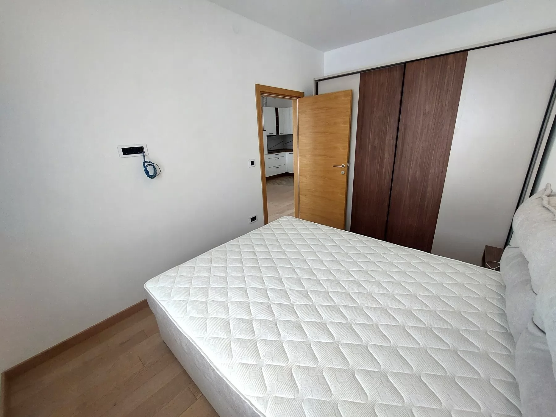 Stan,SREMSKA KAMENICA,CENTAR,kv: 120, € 700, ID: 9101904 6