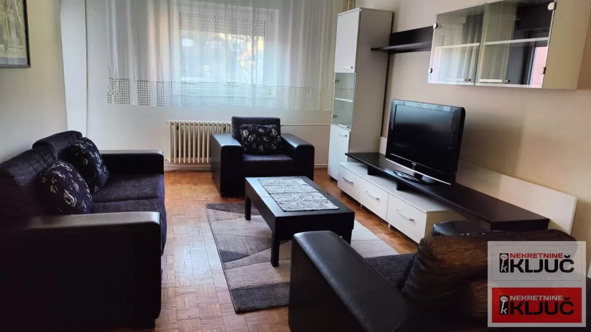 CENTAR-useljiv dvosoban stan 2