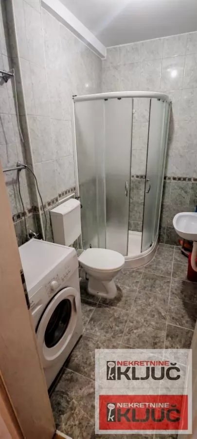 Odlican stan na Sajmu 10